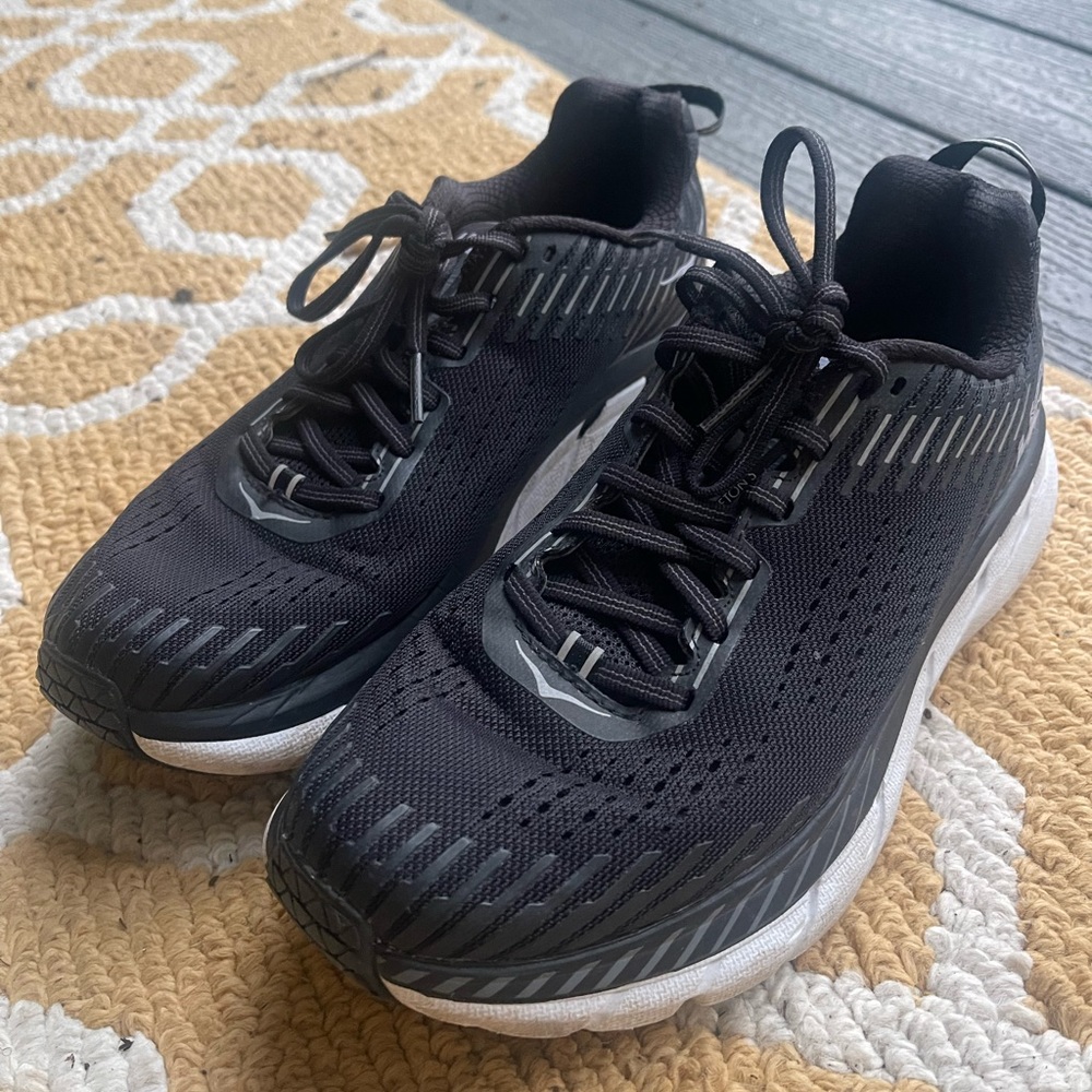 hoka clifton 5 women’s running sneakers